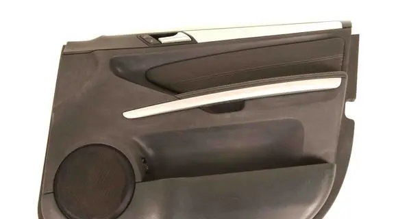 Mercedes-Benz ML W164 Front door card panel trim