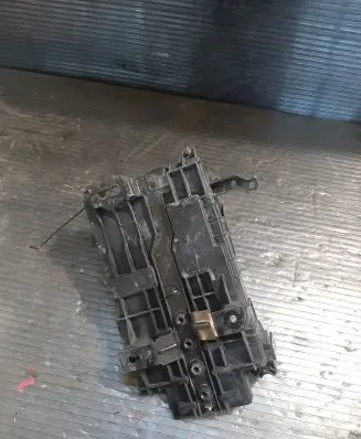 Opel Mokka Battery tray 95933269