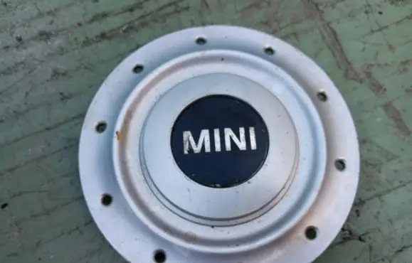 Mini One - Cooper R50 - 53 Original wheel cap 1512573 1512572