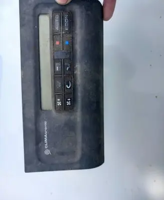 Volkswagen PASSAT B4 Climate control unit 3a0907044A 5HB722310 98G7259610