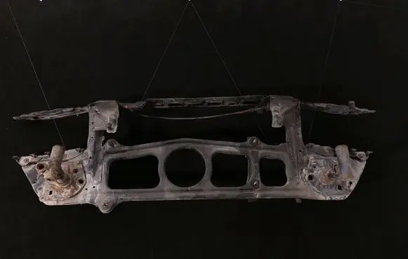 BMW 5 E39 Top upper radiator support slam panel 8362434
