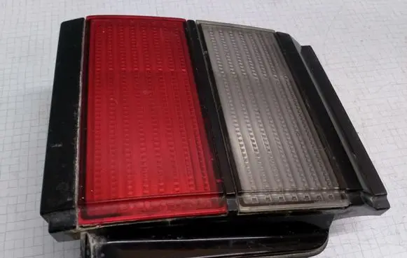 Volkswagen PASSAT B3 Tailgate rear/tail lights 357945107 321945259 133327