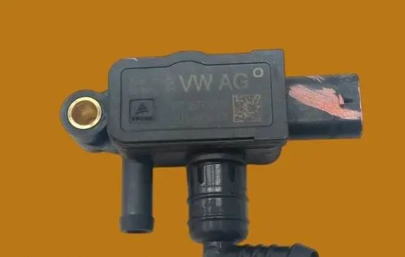 Skoda Superb B8 (3V) Sensor 057906051B