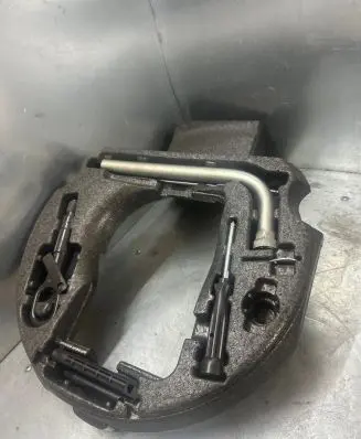 Audi A7 S7 4G Tool set 4G0012109A