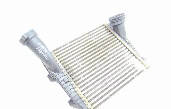 Audi Q7 4L Intercooler radiator 7L6145803F
