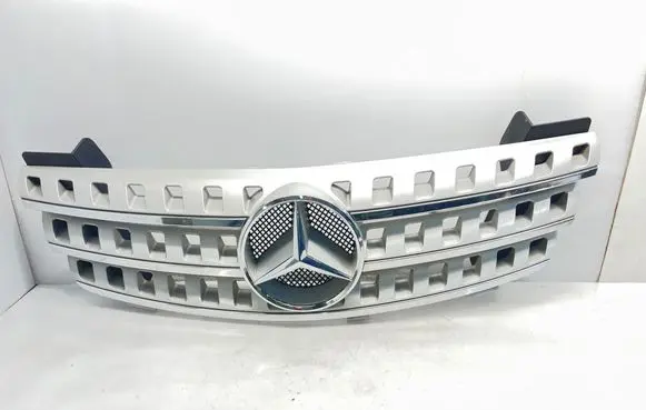 Mercedes-Benz ML W164 Front bumper upper radiator grill A1648880123 A1648800685