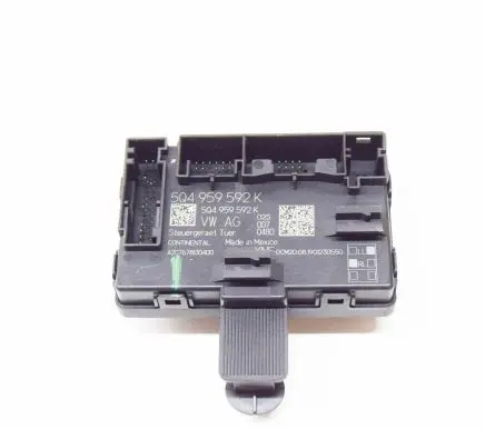Volkswagen Tiguan Door control unit/module 5Q4959592K