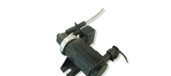 Mercedes-Benz A W169 Turbo solenoid valve A0051535528