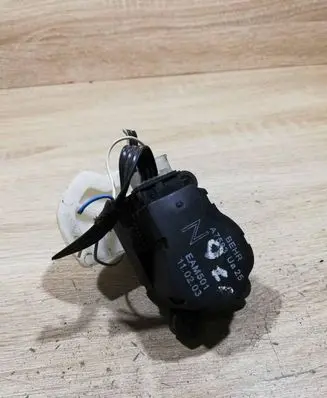 Mercedes-Benz S W220 Air flap motor/actuator A7583