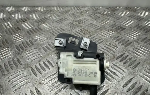 Mini One - Cooper Coupe R56 Fuel tank cap lock 406204427 20091001 6985880