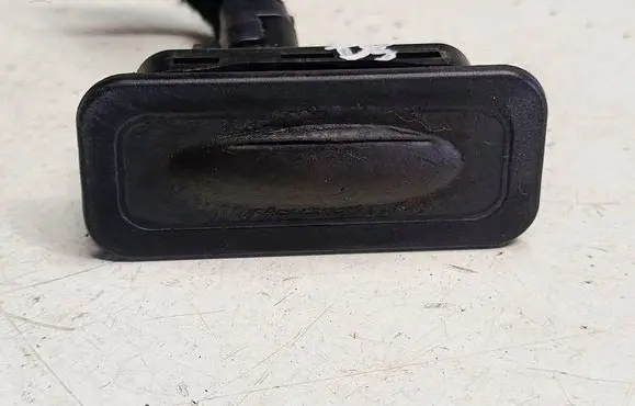 Renault Captur Tailgate opening switch 8200076256U5 8200076256