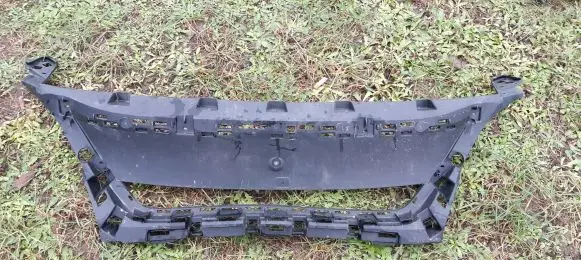 Peugeot 5008 Front bumper mounting bracket 9815317777