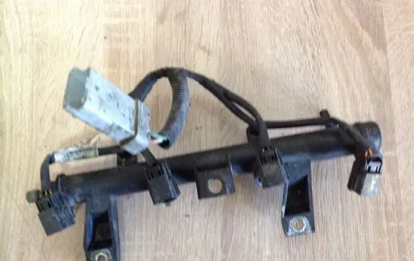 Peugeot 207 Fuel main line pipe