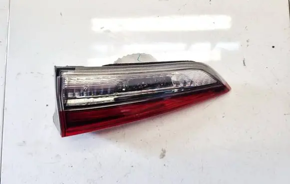 Toyota Auris E210 Tailgate rear/tail lights E418672