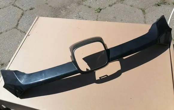 Honda CR-V Front grill 71122-T1V-E010
