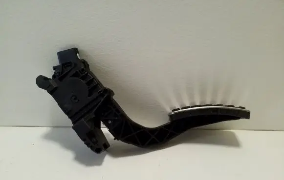Mercedes-Benz EQB Accelerator throttle pedal A1773002100