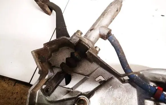 Audi A6 S6 C4 4A Clutch master cylinder 4a0721401