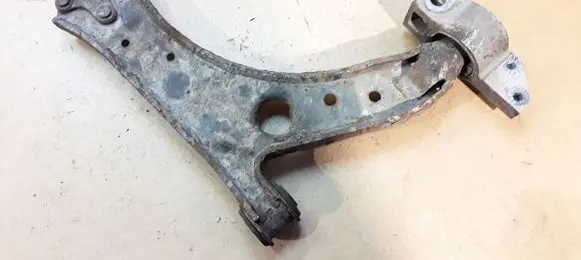 Volkswagen Golf V Front lower control arm/wishbone