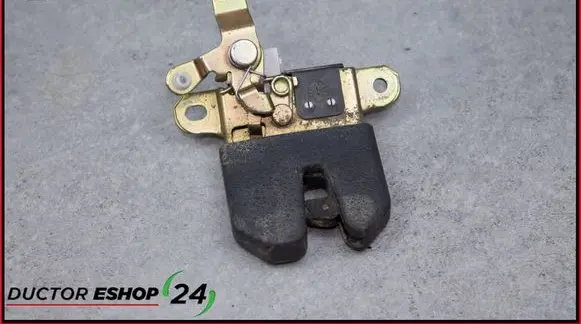 Volkswagen PASSAT B5 Tailgate/trunk/boot lock/catch/latch 3B5827505