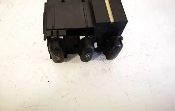 Pontiac Vibe Air circulation switch 758428