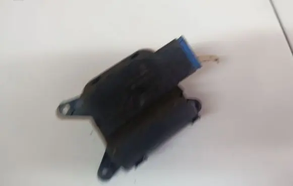 Opel Meriva A Air flap motor/actuator 0132801356
