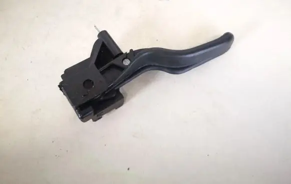 Opel Vectra C Engine bonnet (hood) release handle
