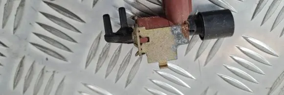 Suzuki Grand Vitara II Valve vacuum 
