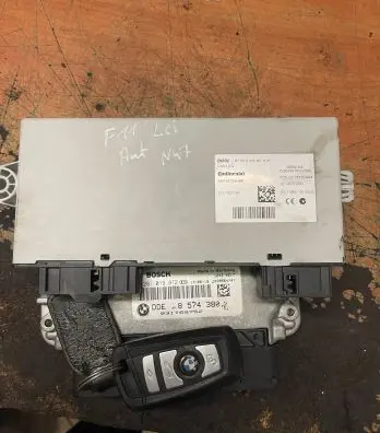 BMW 5 F10 F11 Engine control unit/module 8574380 02810199872