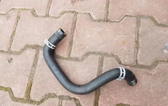 Opel Insignia A Engine coolant pipe/hose 55599251