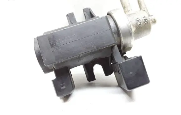 Volvo XC70 Turbo solenoid valve 30737251