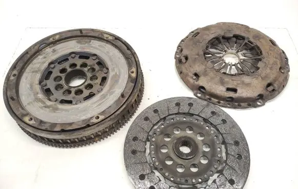 Volvo V70 Clutch set kit 415070110 324042310