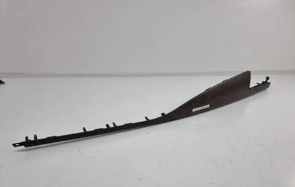 Dashboard glove box trim