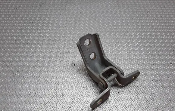 Hyundai Santa Fe Front door upper hinge