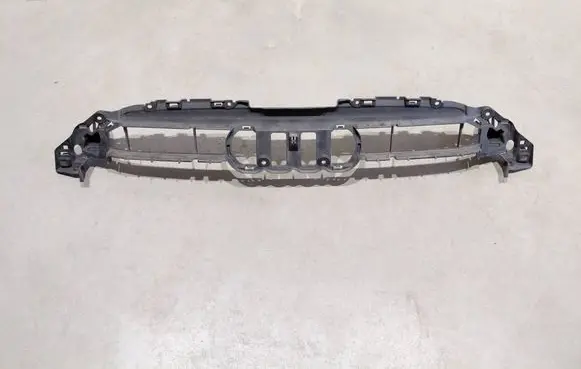 Audi A3 S3 8V Front bumper upper radiator grill 8V3853949