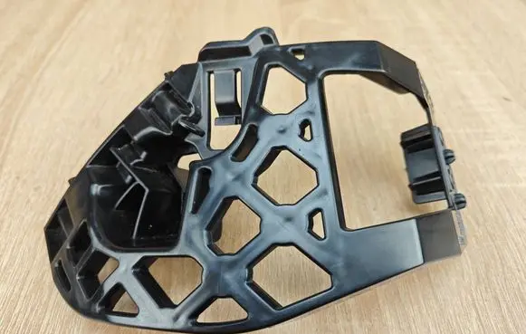 BMW 8 G16 Front bumper mounting bracket 7420883