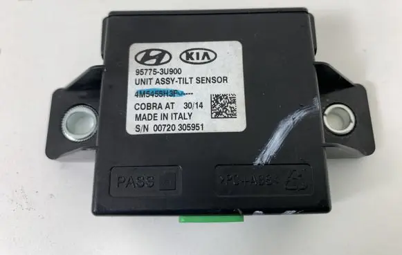 KIA Sportage Yaw turn rate sensor 957753U900 4M5455H3F