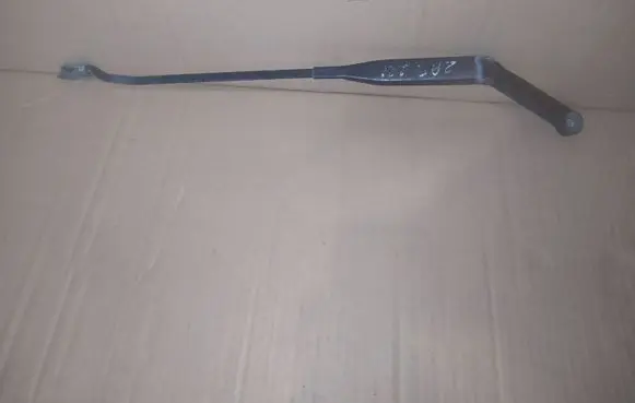 Opel Zafira A Front wiper blade arm