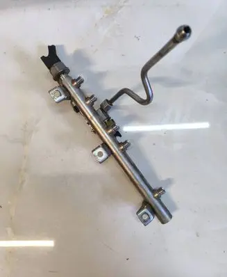 BMW 1 E81 E87 Fuel main line pipe 7537319