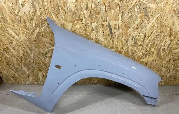 Nissan Patrol Y61 Fender