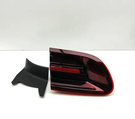 Porsche Macan (95B) Tailgate rear/tail lights 95B945093R