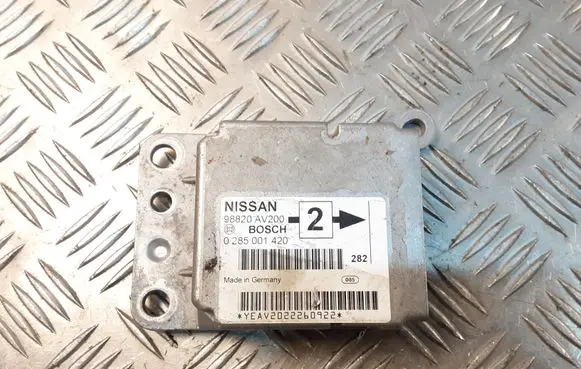 Nissan Primera Airbag control unit/module 98820AV200 0285001420