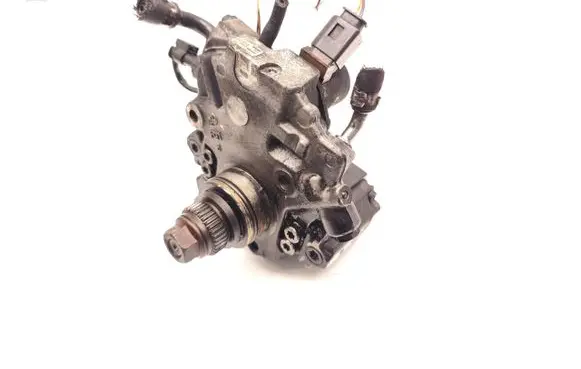 Mercedes-Benz E W212 Fuel injection high pressure pump A6510701801