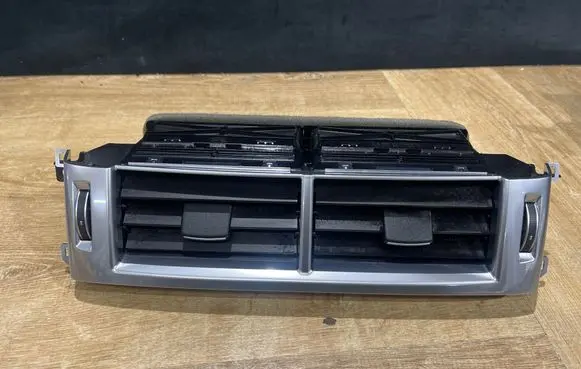 Land Rover Range Rover Sport L494 Dash center air vent grill DK6201820AA 08289005 08714