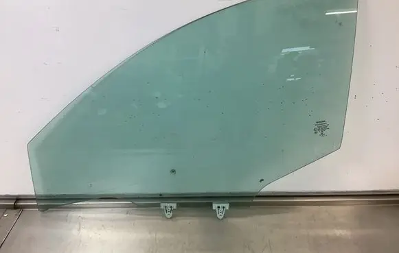 Nissan Qashqai Front door window glass four-door 43R001582 AS2M3240DOT682