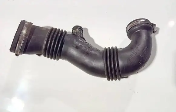 Citroen C4 I Intercooler hose/pipe 9683735980