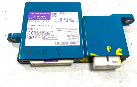 Toyota RAV 4 (XA30) Engine control unit/module ECU 2326000240 8930042011 10022699