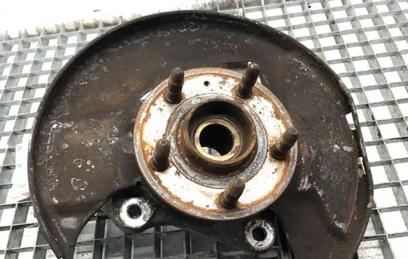 Opel Insignia A Front wheel hub spindle knuckle 