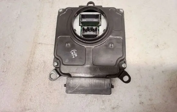 Lexus RX 450H LED ballast control module 8990848030 1438000051