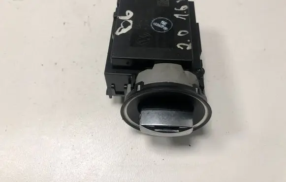 Volkswagen PASSAT B6 Ignition lock 3C0905843N