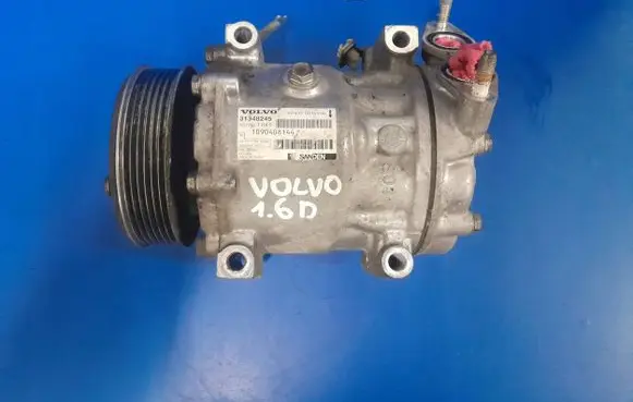 Volvo V60 Air conditioning (A/C) compressor (pump) 31348245 4932408144